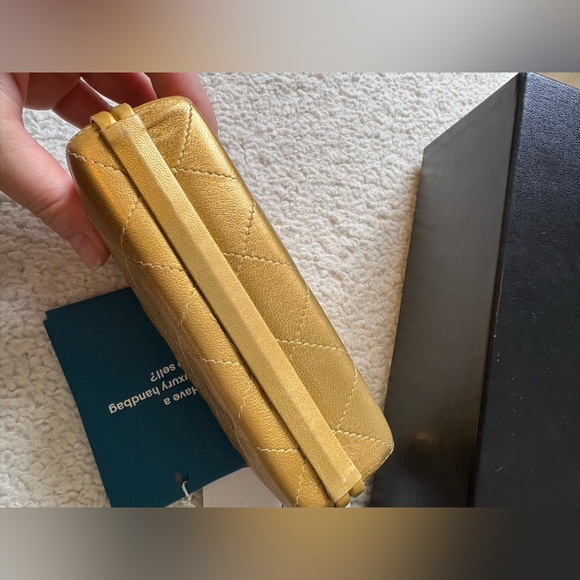 🔥100% Authentic Chanel Classic Clutch with Tassel Quilted Gold Lambskin Leather🔥 - Picture 9 of 15